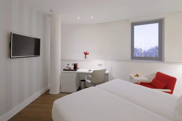 NH Collection Barcelona Pódium-Superior Room-4