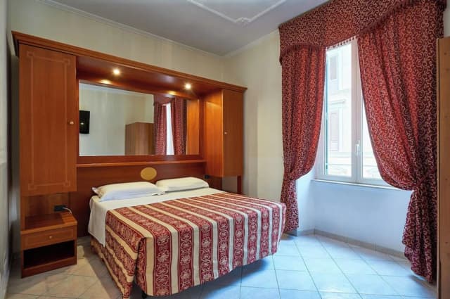 維吉尼亞飯店-基本雙人房-9