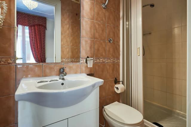 維吉尼亞飯店-基本雙人房-11