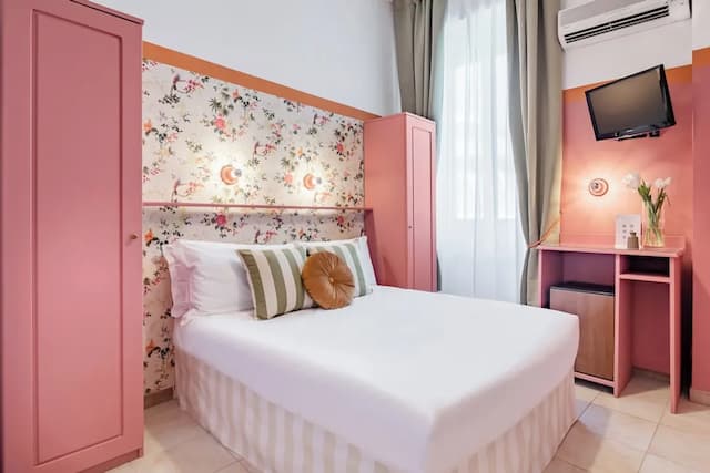 西班牙飯店-標準雙人房-4