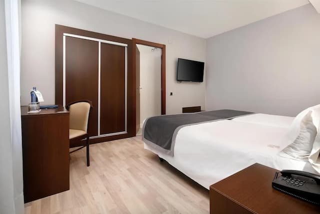 Hotel HCC Taber-双人房或双床房-6