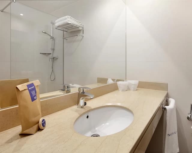 Hotel HCC Taber-双人房或双床房-16