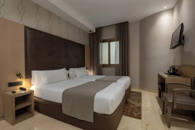 Gran Hotel Barcino-Triple 3-6
