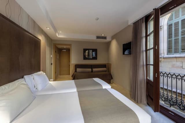 Gran Hotel Barcino-Triple 3-5
