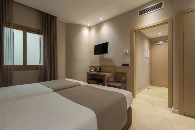 Gran Hotel Barcino-Triple 3-7