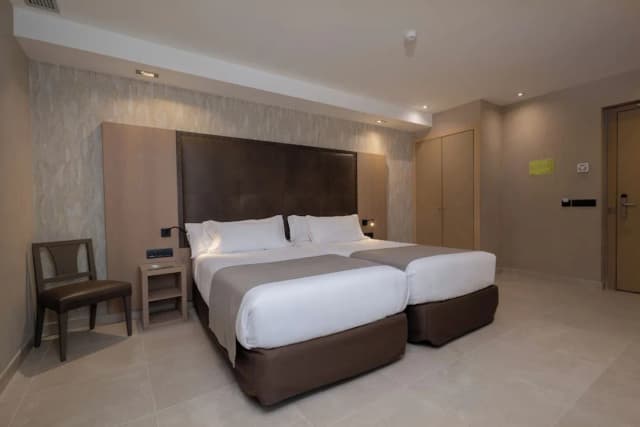 Gran Hotel Barcino-Double Room-6