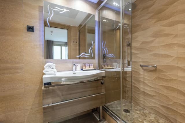 Gran Hotel Barcino-Double Room-20