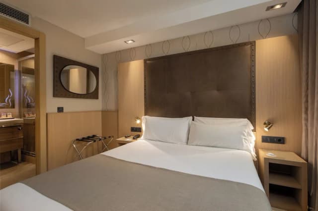 Gran Hotel Barcino-Double Room-31