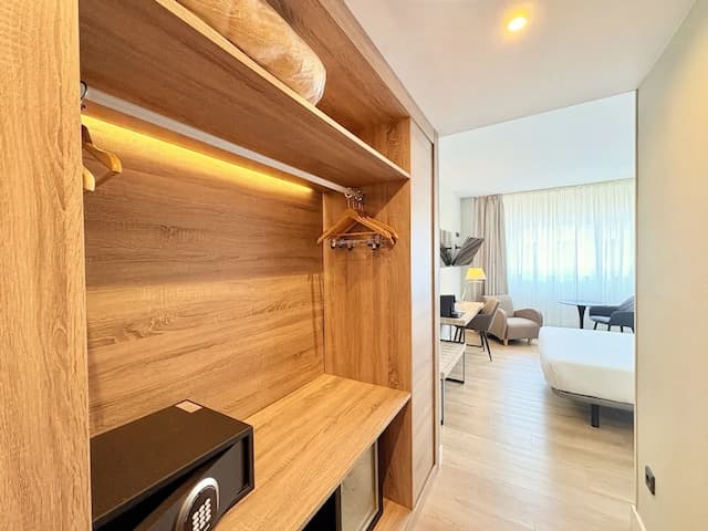 歐洲斜港飯店-高級客房, 部分海景 (1 adult)-6