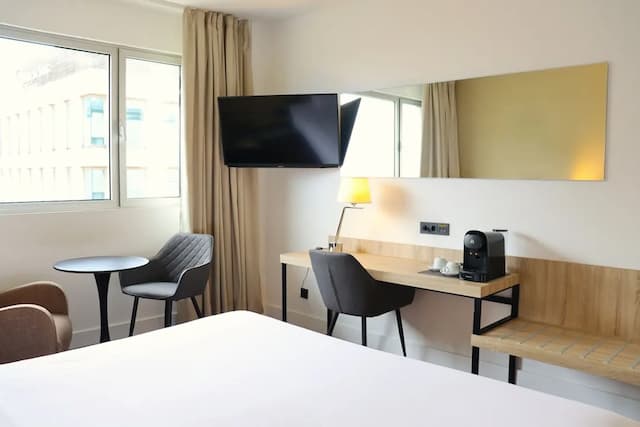 歐洲斜港飯店-高級客房, 部分海景 (2 adults)-3