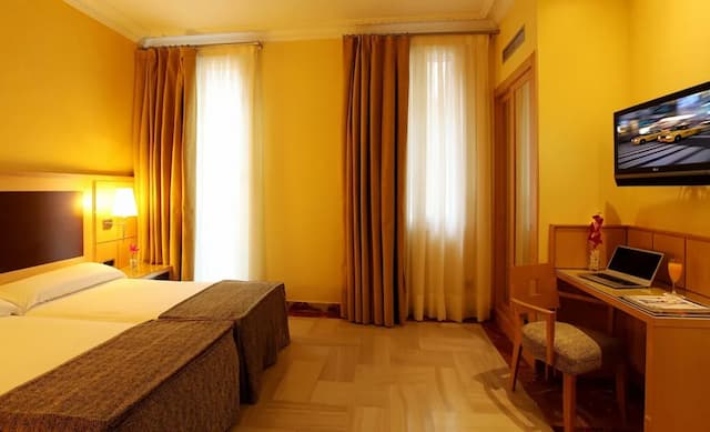 努維爾飯店-雙人或雙床房-3