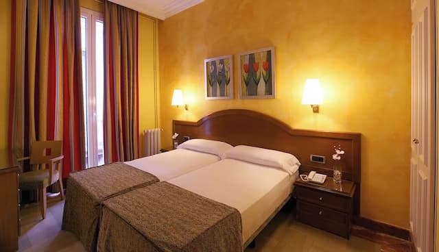 努維爾飯店-雙人或雙床房-9