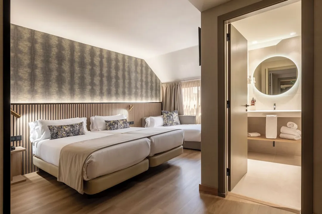 金字塔拉斐爾飯店-標準三人房-5