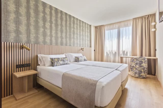 金字塔拉斐爾飯店-高級雙人房-3