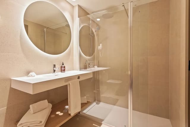 金字塔拉斐爾飯店-高級雙人房-12