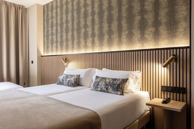 金字塔拉斐爾飯店-高級三人房-8