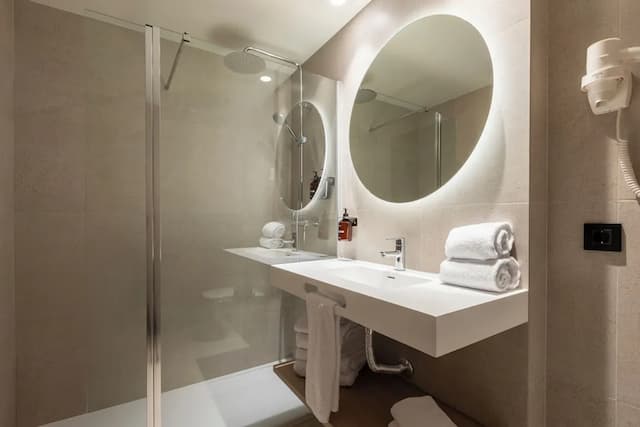 金字塔拉斐爾飯店-四人房-10