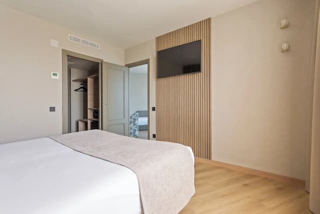 金字塔拉斐爾飯店-四人房-2