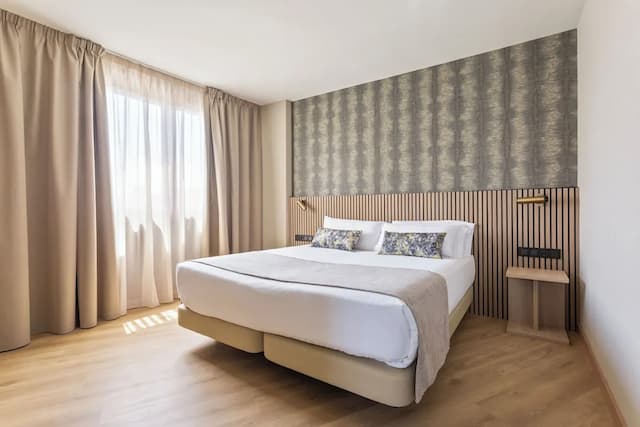 金字塔拉斐爾飯店-四人房-3