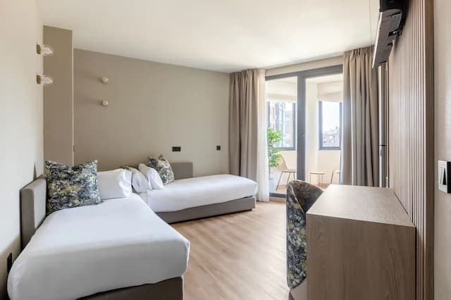 金字塔拉斐爾飯店-四人房-11