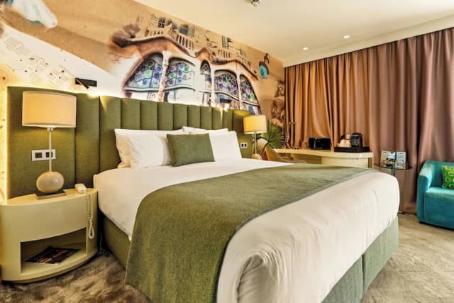 Hotel Indigo Barcelona - Plaza Catalunya by IHG-Premium Room-1