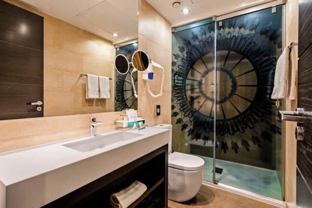 Hotel Indigo Barcelona - Plaza Catalunya by IHG-Premium Room-3