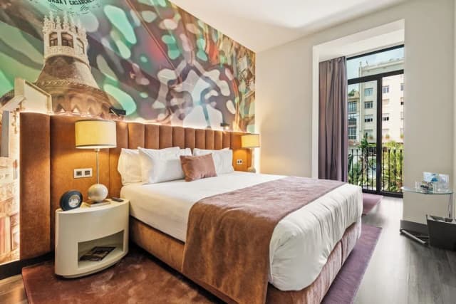 Hotel Indigo Barcelona - Plaza Catalunya by IHG-Suite, 1 Double Bed with Sofa bed, Pool View-1