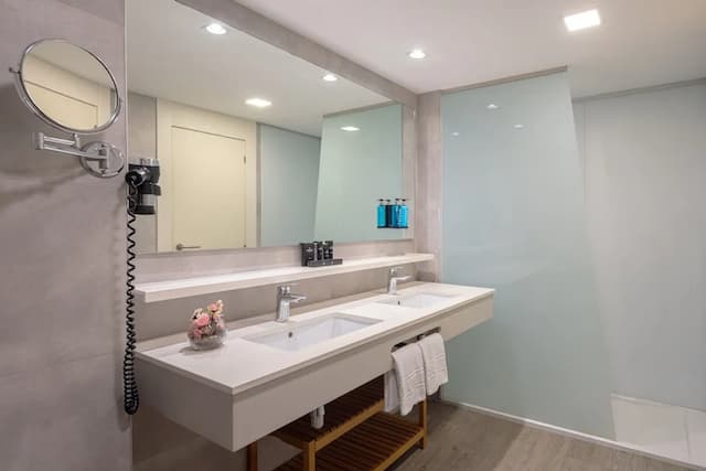 卡莉波利斯酒店-行政雙人或雙床房, 露台, 部分海景-8