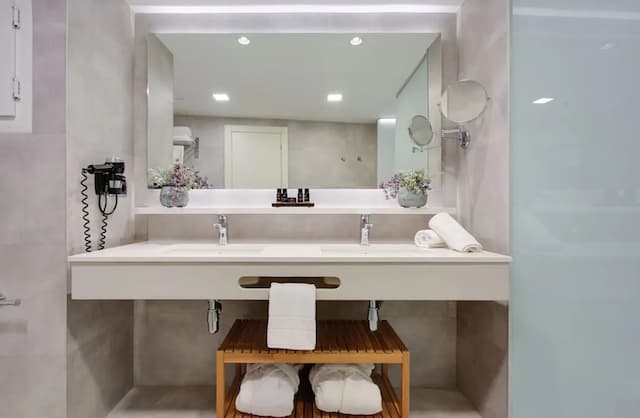 卡莉波利斯酒店-普通套房, 露台, 部分海景-9