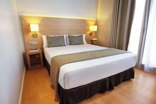 蘭布拉拱門酒店-Habitación Doble con Cama Matrimonial-1