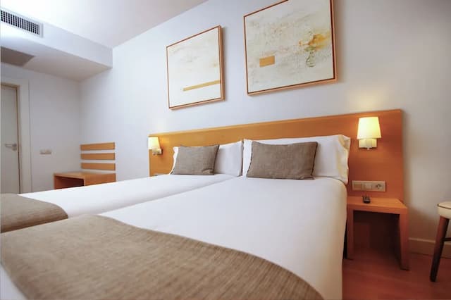 蘭布拉拱門酒店-雙床房-2