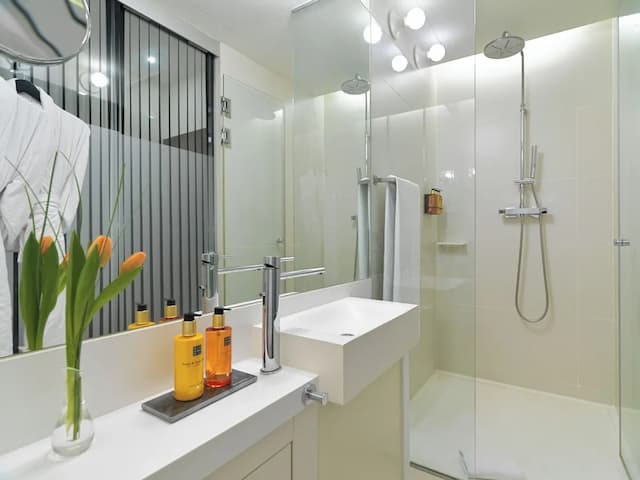 H10 우르키나오나 플라자-Essential  Double-6