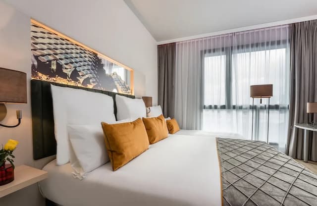 巴塞隆納菲拉萊昂納多皇家飯店-舒適三人房-3