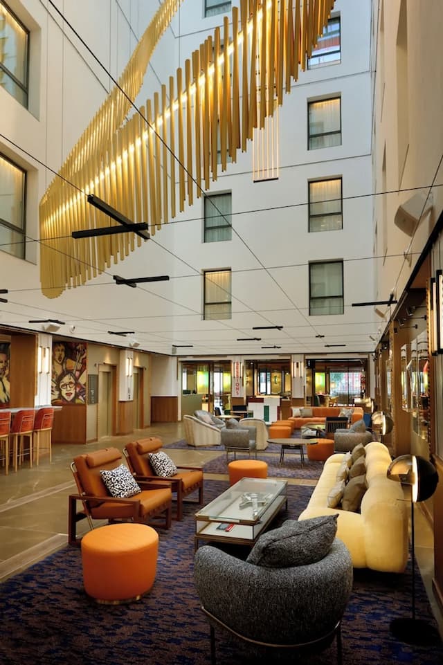 Hard Rock Hotel Madrid-Silver Suite-3