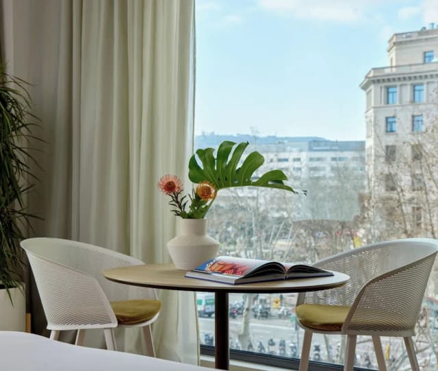 ME Barcelona-Studio ME + Suite Plaza Cataluña View-3