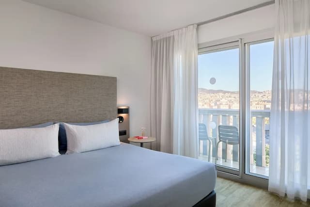 INNSiDE by Melia Barcelona Apolo-客房, 阳台 (The Townhouse 2+1)-1