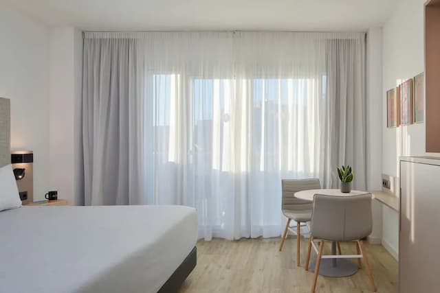 INNSiDE by Melia Barcelona Apolo-The Innside Room Extra Space-1