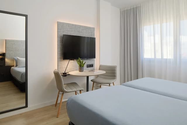 INNSiDE by Melia Barcelona Apolo-The Innside Room Extra Space-11