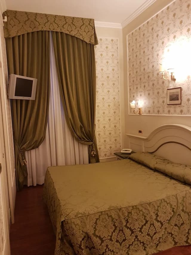 호텔 디나-더블룸 또는 트윈룸-4