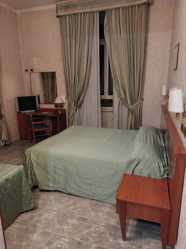 호텔 디나-트리플룸-2