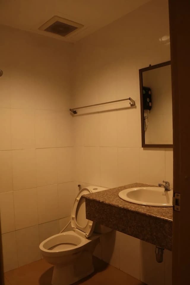 Suksawad Hotel-Standard Double Bed-4