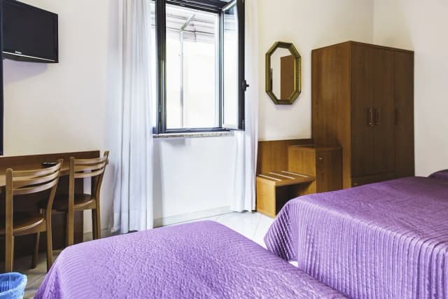 베니니 호텔-쿼드룸-4