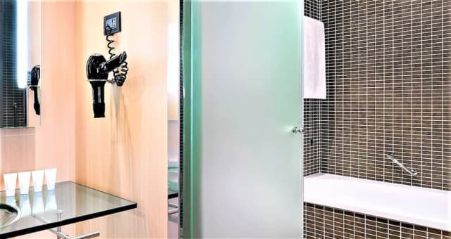 AC Hotel Milano by Marriott-Standard Room, 1 King Bed-3