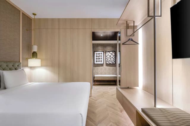 AC Hotel Milano by Marriott-Room, 1 King Bed, City View-7