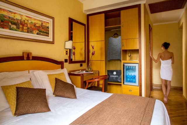 牛津飯店-雙人或雙床房-2