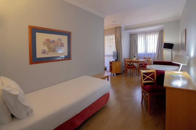 Muralto Madrid Princesa-Family Apartment (2adults +2children // 3 adults+1child)-6