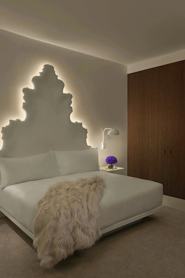 The Madrid EDITION-Deluxe Room, 1 King Bed, City View-7