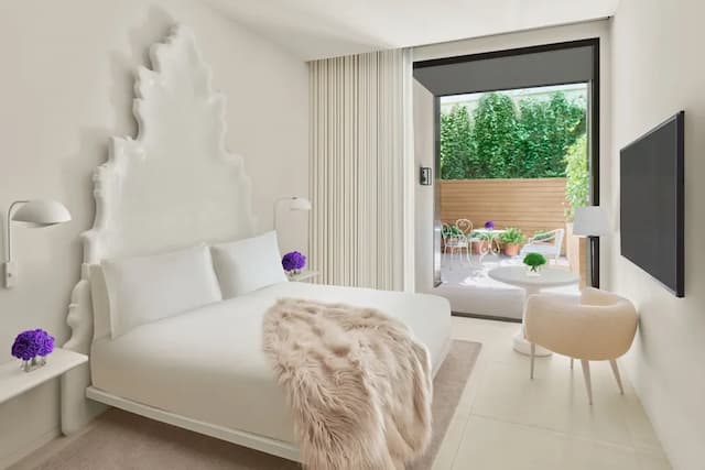 The Madrid EDITION-Superior Room, 1 King Bed, Terrace-1