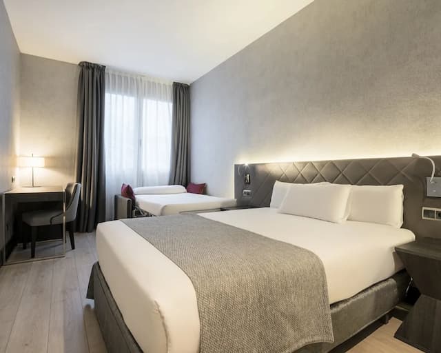 貝爾藝術伊盧尼翁酒店-標準三人房-4