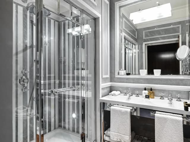 J.K. Place Roma-Superior Double Room-8